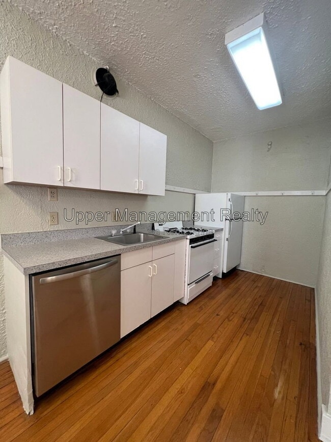 Building Photo - 1301 Napoleon Ave
