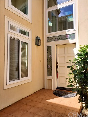 Foto del edificio - 21057 Tomlee Ave