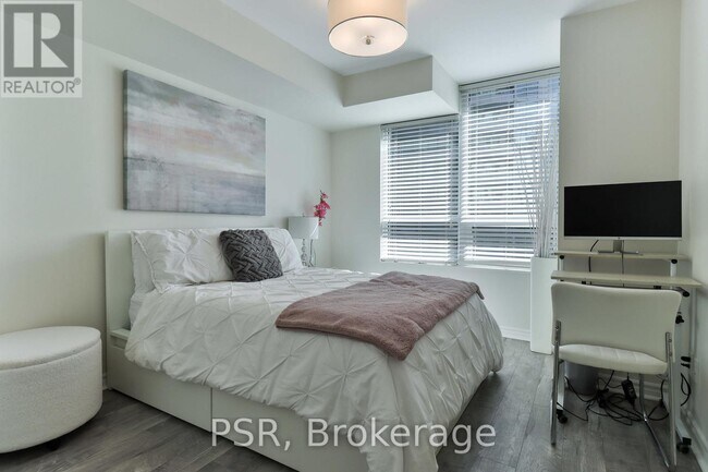 Building Photo - 25 Lower Simcoe St