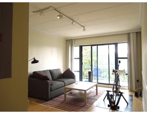 Foto del edificio - 170 Gore St