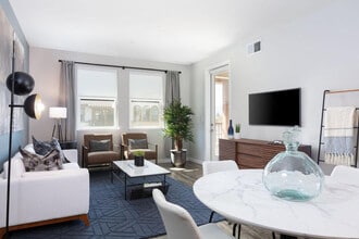 Building Photo - 1002 E El Camino Real