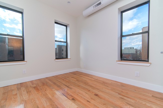 Building Photo - STUYVESANT AVENUE