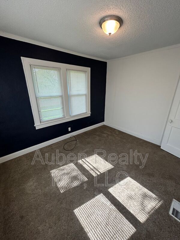 Foto del edificio - 4346 Montgall Ave