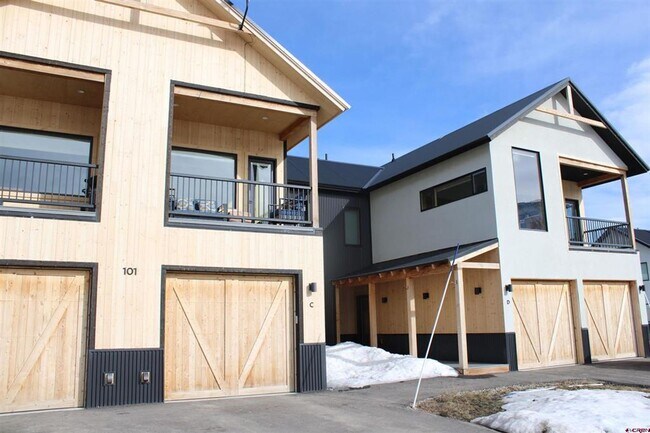 Building Photo - Elk Valley Escape