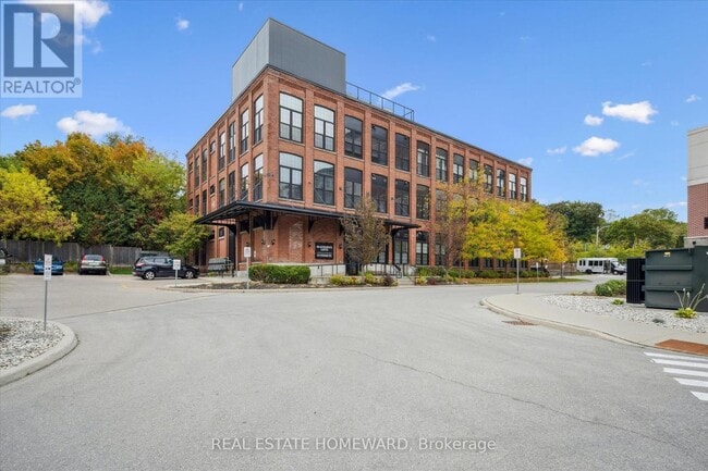 Building Photo - 24 Cedar St