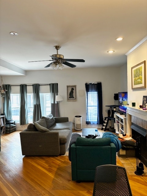 Family Room - 1875 N Sheffield Ave