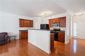 Foto del edificio - 5309 Paramount View Way NE