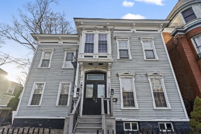 Primary Photo - 109 Park Pl