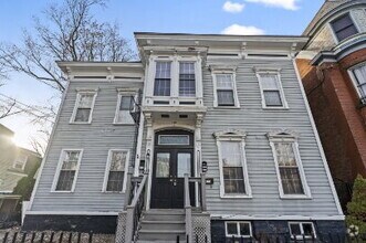 Building Photo - 109 Park Pl