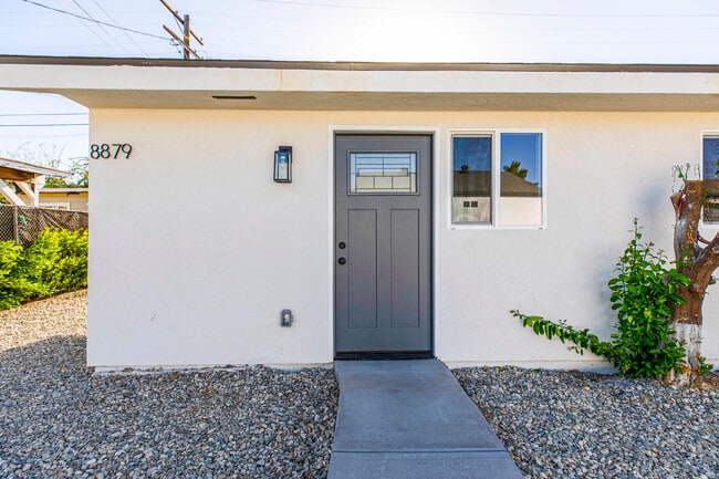 Building Photo - 8881 Morehart Ave