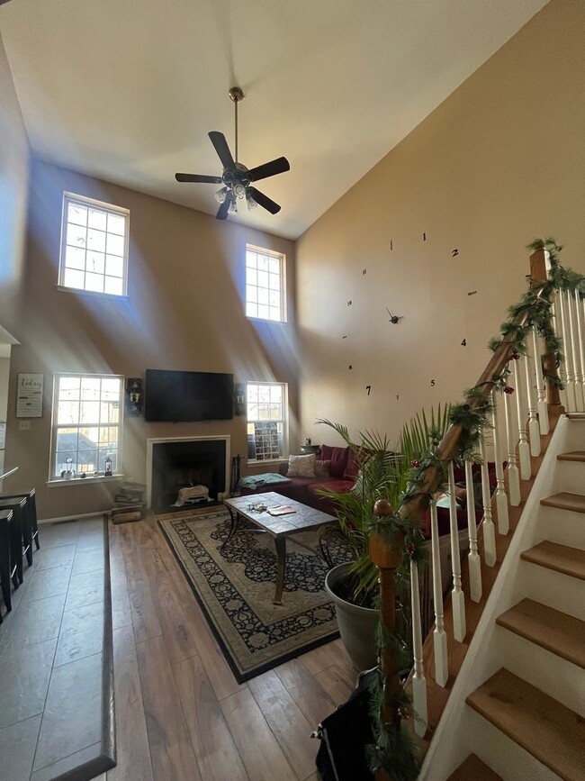 Building Photo - Beautiful 4 Bd / 2.5 Bth Doylestown Home