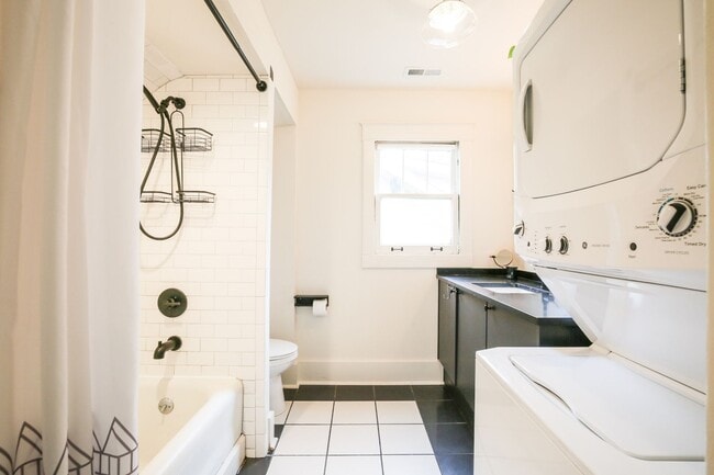 Photo - Coming soon! Great upstairs duplex unit in... House