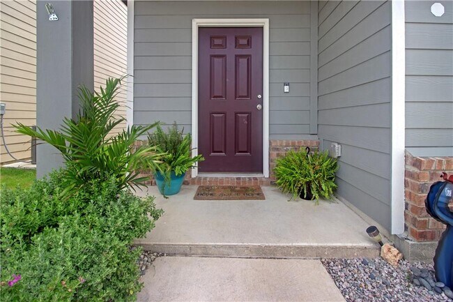 Building Photo - 336 Flower Smith Ln