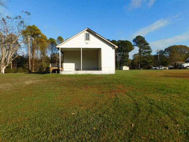 Building Photo - 1366 Old Mt Olive Hwy