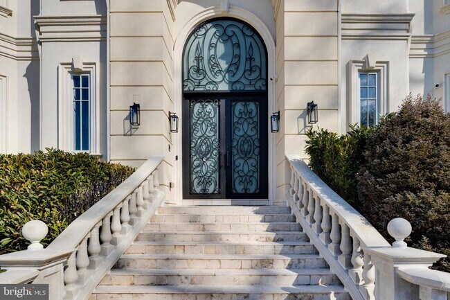 Foto del edificio - 5821 Goldsboro Rd