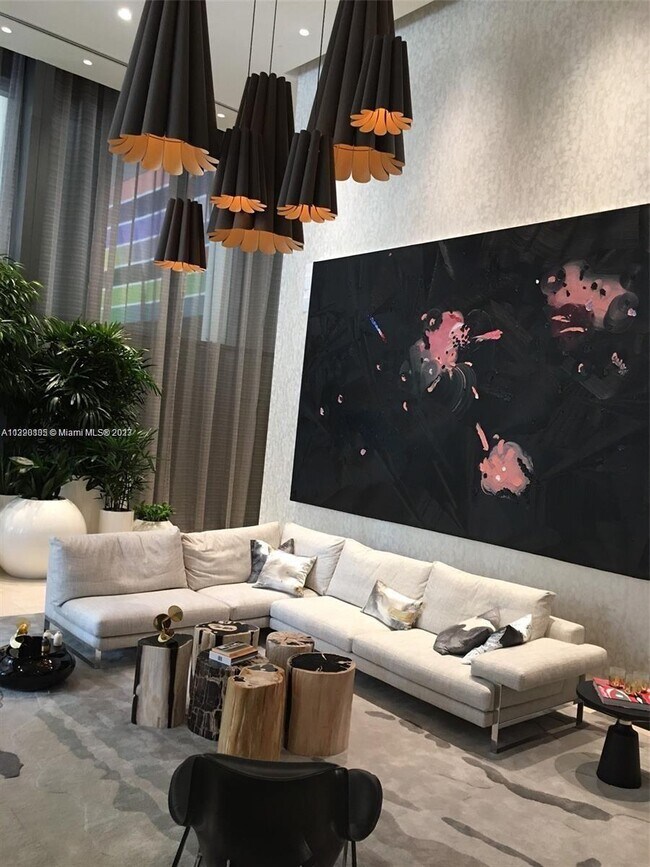 Foto del edificio - 45 SW 9th St