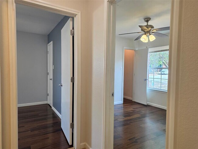 Building Photo - 300 Brandons Way