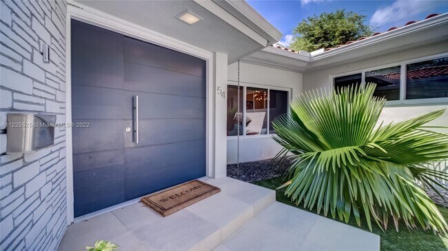 Building Photo - 54 Bay Heights Dr