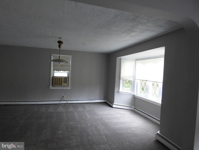 Building Photo - 504 Neshaminy Rd