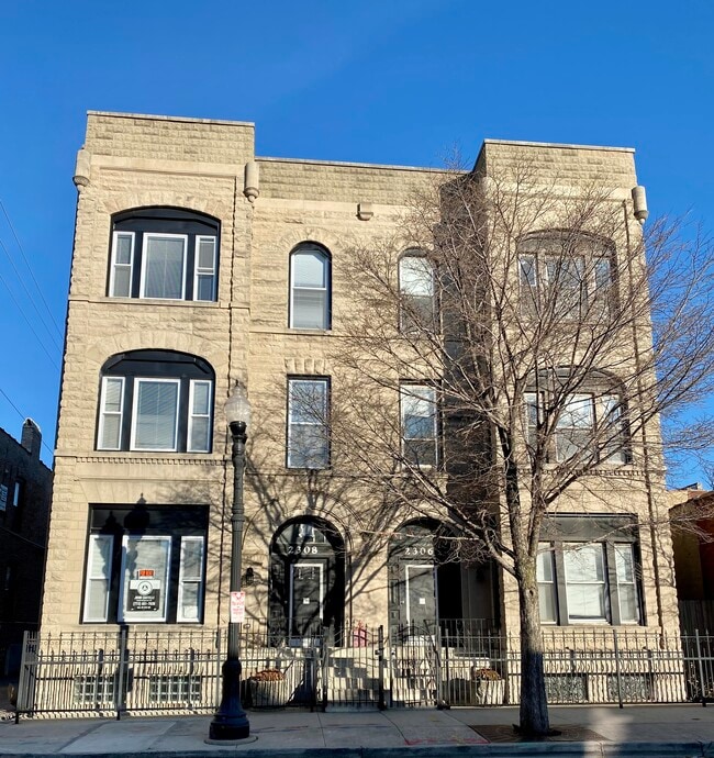 Building Photo - 2306 W Taylor St