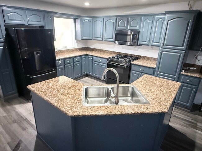 Building Photo - 9625 Adoree St