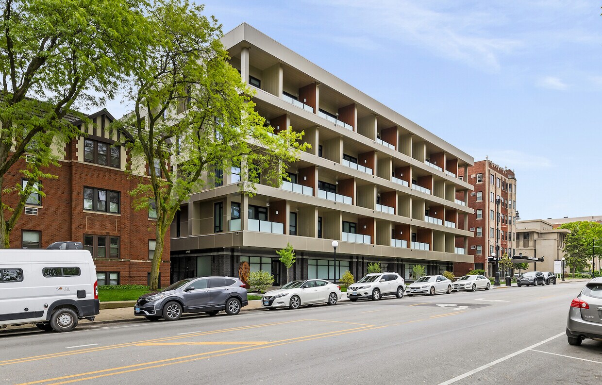 Foto principal - 835 Lake St