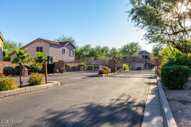 Building Photo - 15550 N Frank Lloyd Wright Blvd