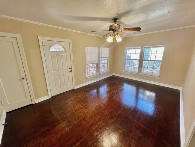 Foto del edificio - 502 Zennia St