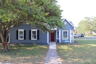 Building Photo - 2905 Dublin Dr N