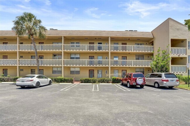 Foto del edificio - 5961 NW 61st Ave