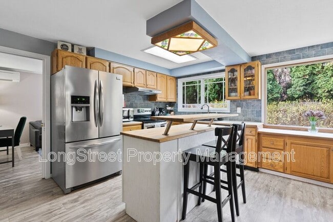 Foto del edificio - 7788 SE Thompson Rd