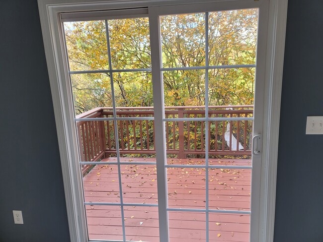 Building Photo - 650 Ganyard Farm Way