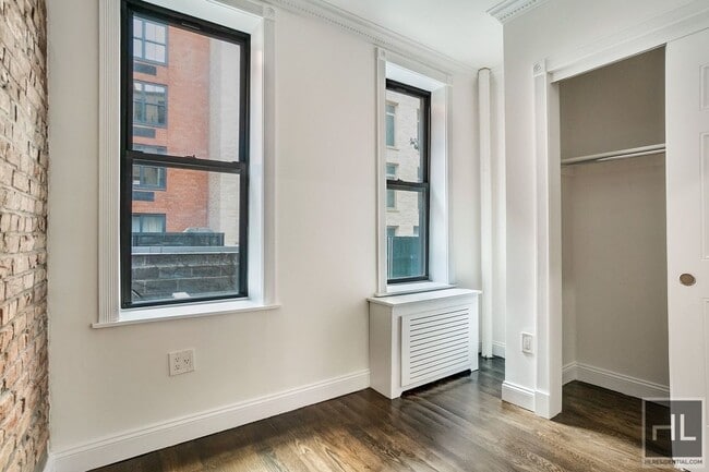 Building Photo - MOTT STREET