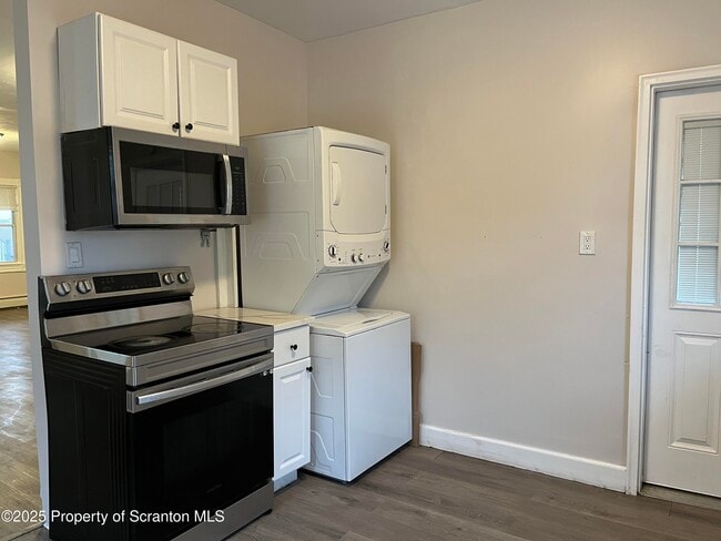 Foto del edificio - 315 Aswell Ct