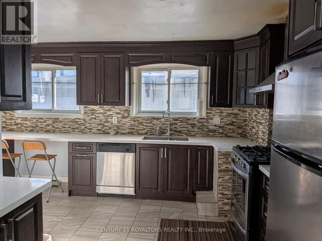 Building Photo - 50 Marbury Crescent