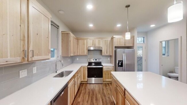 Building Photo - Modern Luxury Townhome: Convenient Urban L...