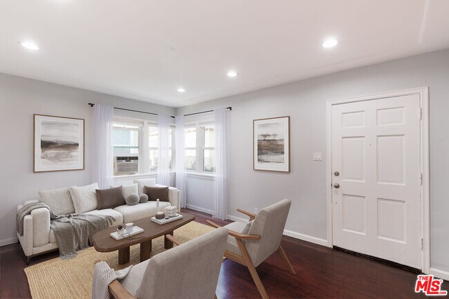 Foto del edificio - 1531 1/2 Meadowbrook Ave