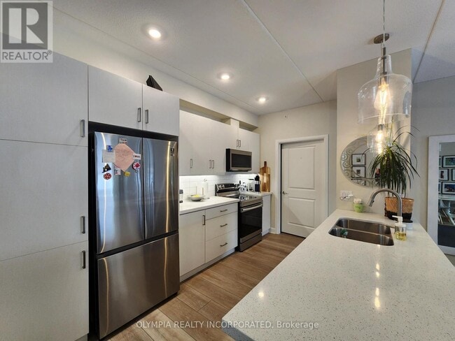 Building Photo - 5629 Swayze Dr