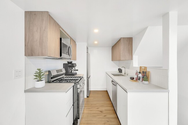 Building Photo - Discover Luxurious Palms Living - Moments ...
