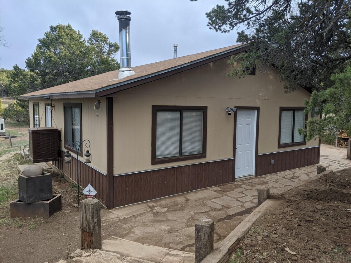 12 Ogaz Loop, Edgewood, NM 87015 House Rental in Edgewood, NM