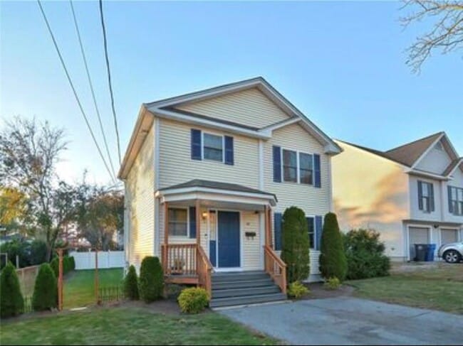 Foto del edificio - 44 Lark Ave