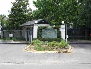 Building Photo - 1319 Airport Dr