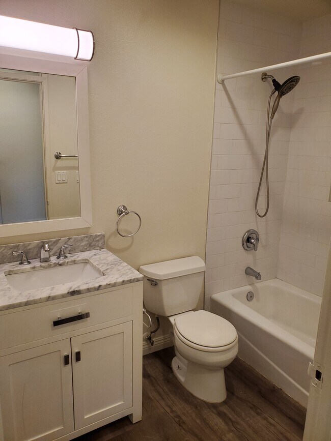 Foto del edificio - 12750 Vanowen St