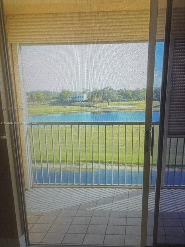 Foto del edificio - 3100 W Rolling Hills Cir