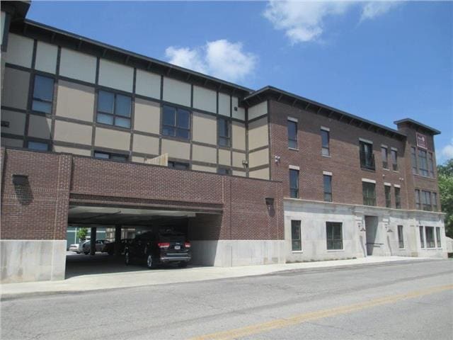 Primary Photo - 701 N Walnut St