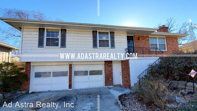 Foto del edificio - 3 br, 1.5 bath House - 5327 E 100th St