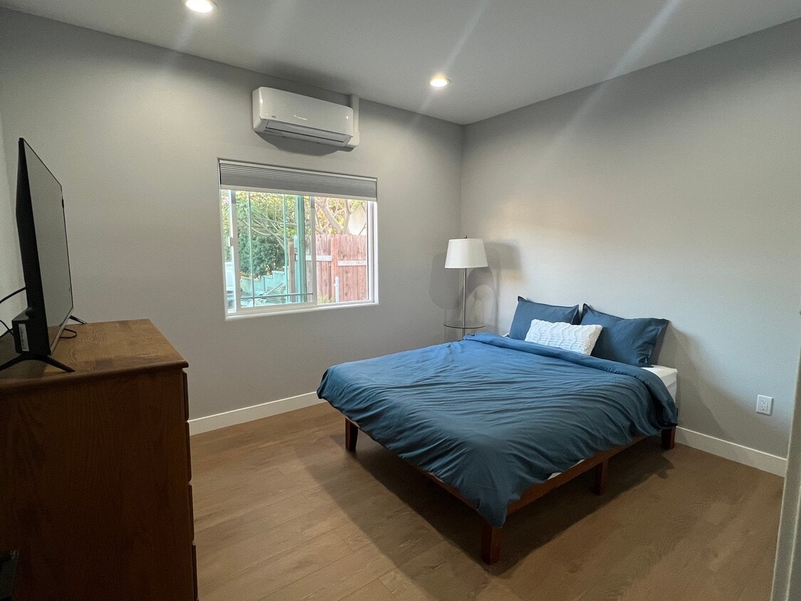 Photo - 1641 W Mells Ln (Anaheim, CA)