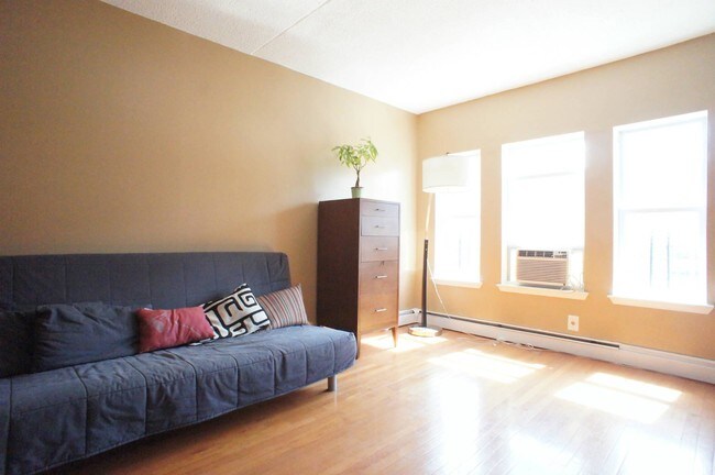 Foto del edificio - 43 W 118th St