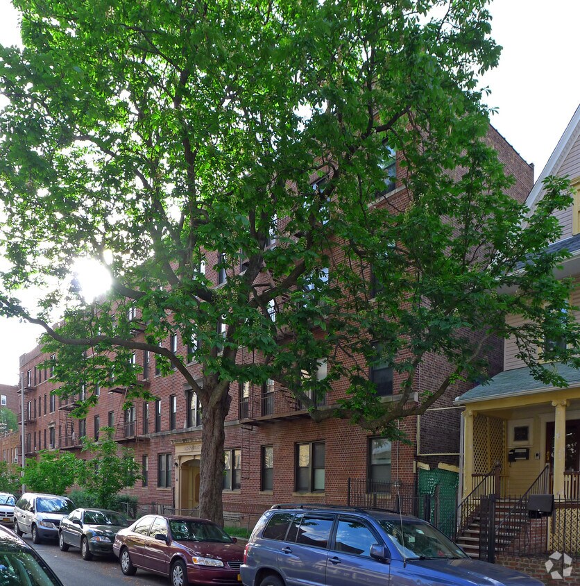 Foto principal - 294-312 Webster Ave