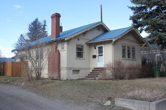 Building Photo - 317 N 5th St